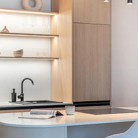 Cloud 9 Sky Park Elegance - Brand New With Stunning Views Pozsony