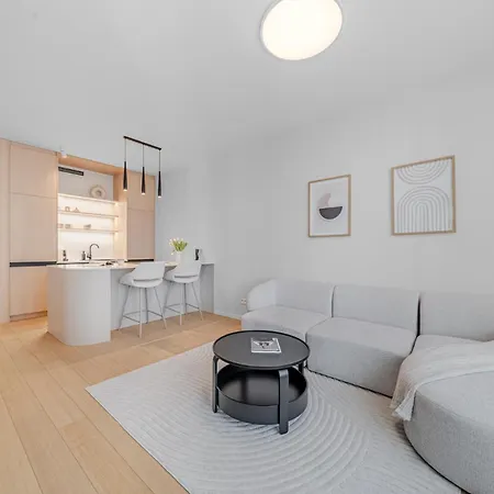 Cloud 9 Sky Park Elegance - Brand New With Stunning Views Apartmán Bratislava
